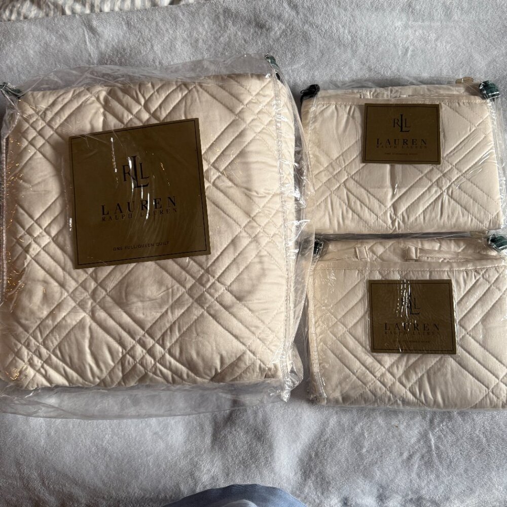 Ralph Lauren Antoinette Sateen Quilted Standard Shams and Queen Quilt - Picture 5 of 9